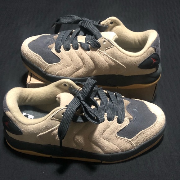 Jordan Other - Jordan Session GS Shoes Boy's, Size 6, Khaki Anthracite Suede Gum IB5679-200